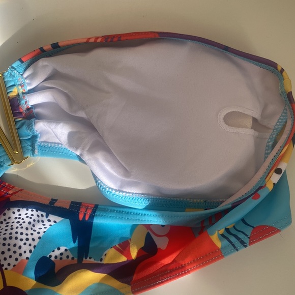 One Shoulder Ruffle Swimsuit Top (Parrot Print) - Picture 6 of 10